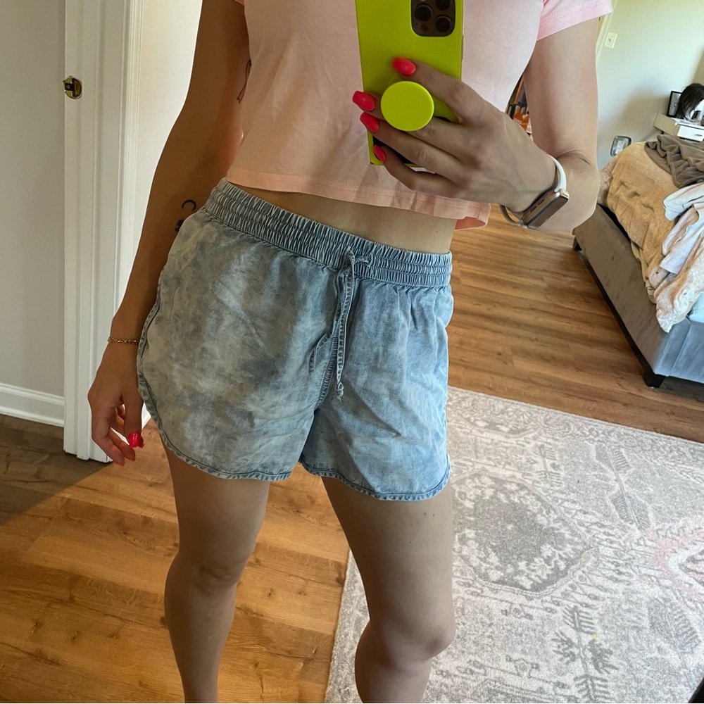 Womens Juicy Couture relaxed fit elastic waist jean shorts